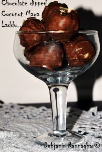 %Chocolate Coconut Mawa Laddu Recipe