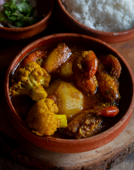 %Bengali Prawn Curry with Cauliflower and potato Recipe Debjanir Rannaghar