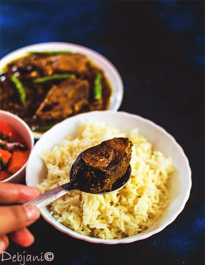%Bengali Ilish Mach Curry Recipe with Onion