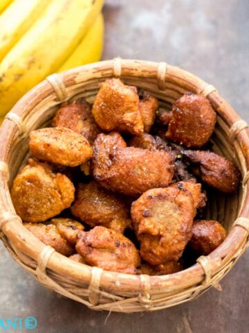 %Bengali Kolar Bora Banana Fritter Recipe Debjanir Rannaghar