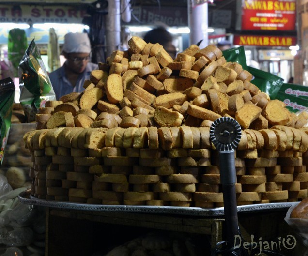 %Bread shop near Nakhoda Masjid
