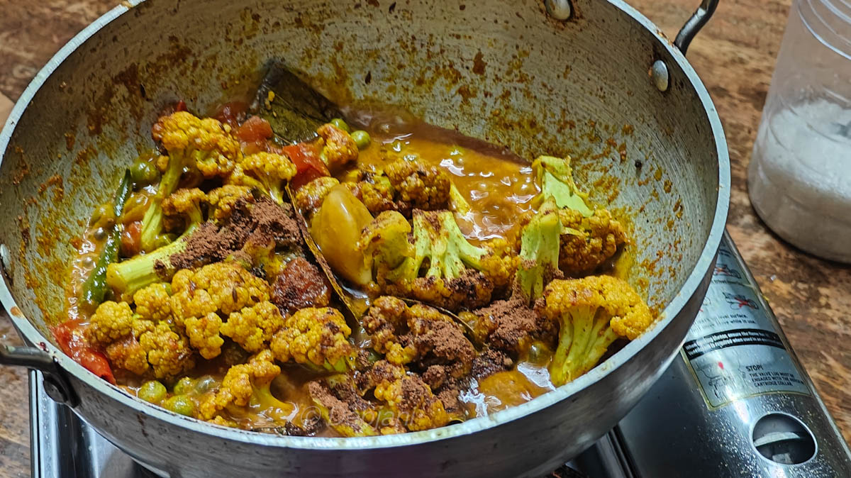 %Bengali phulkopi rosha cooking step 16 debjanir rannaghar