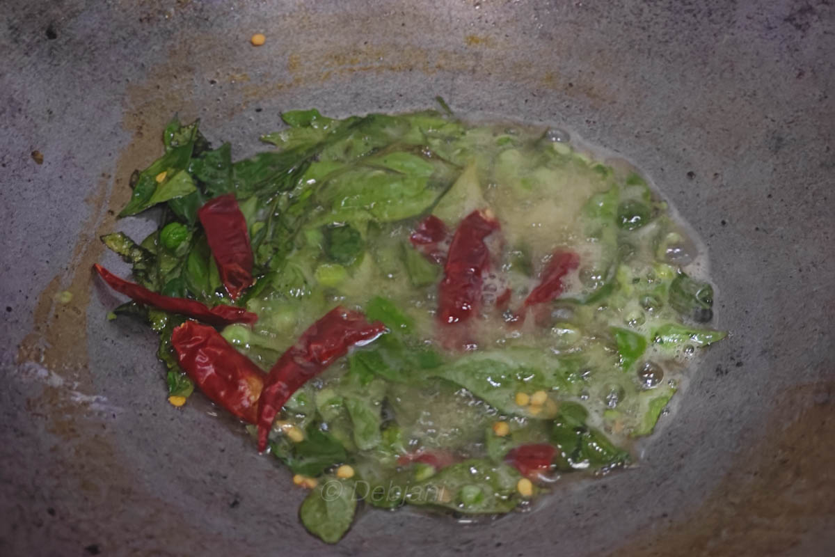 %sukhno aloor torkari niramish making debjanir rannaghar