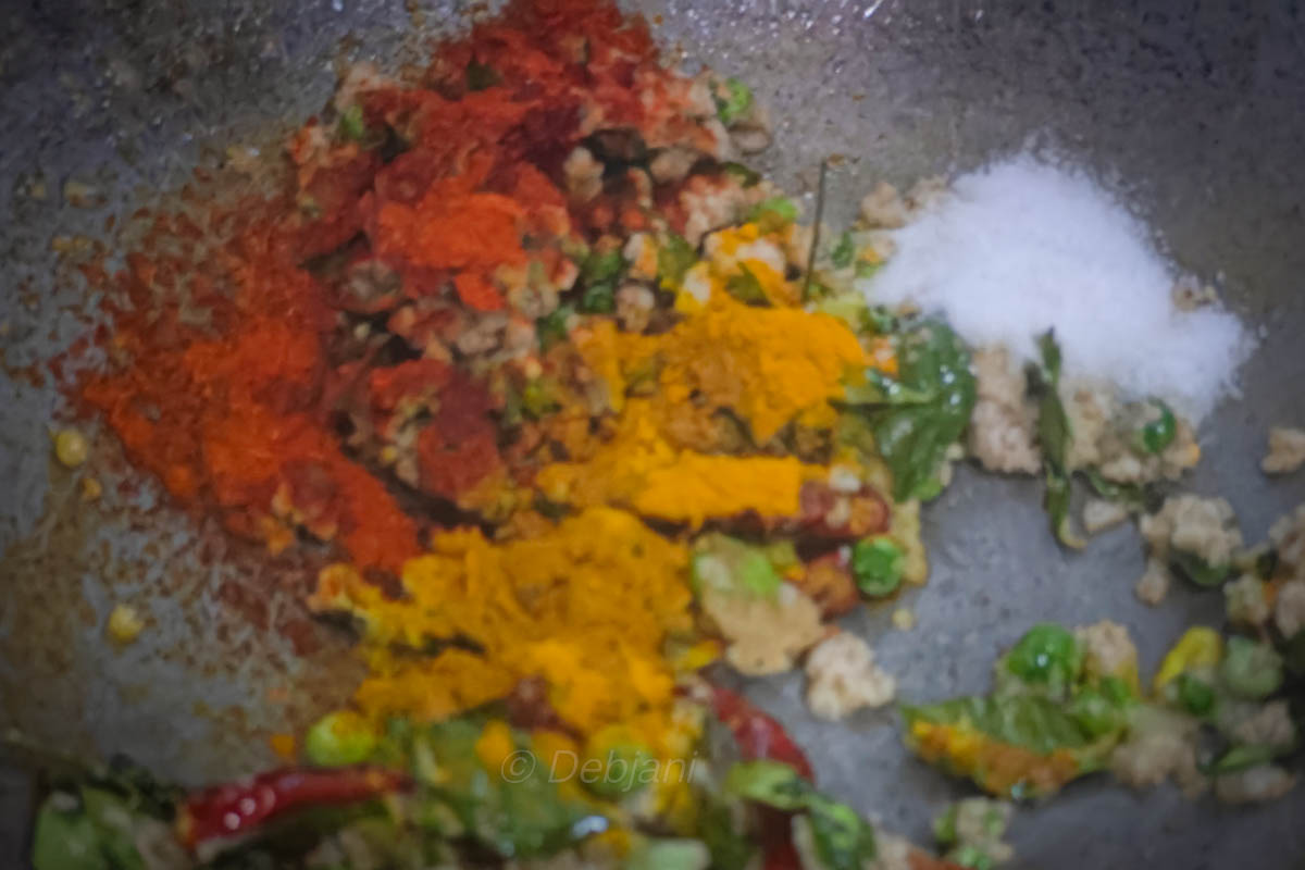 %sukhno aloor torkari niramish making debjanir rannaghar