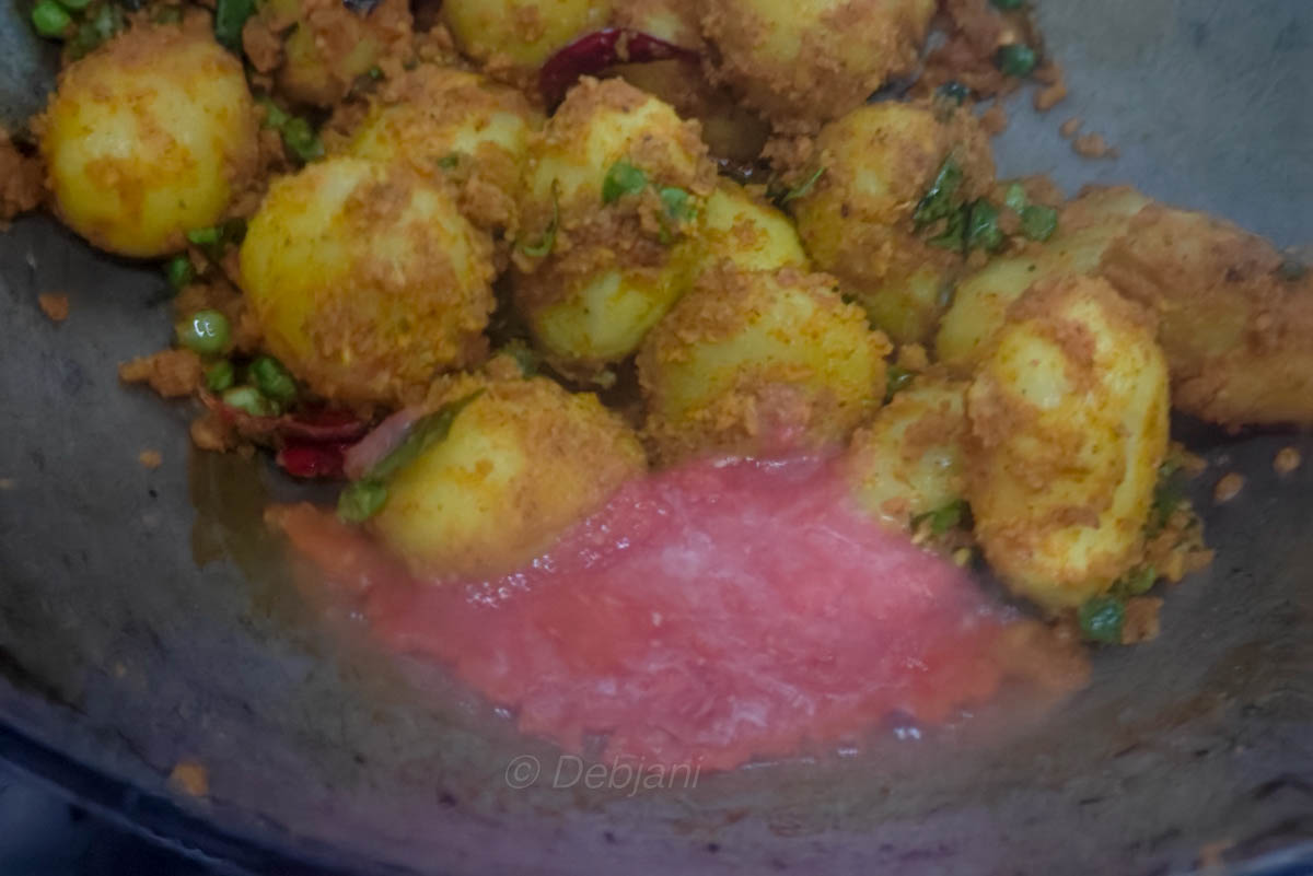 %sukhno aloor torkari niramish making debjanir rannaghar