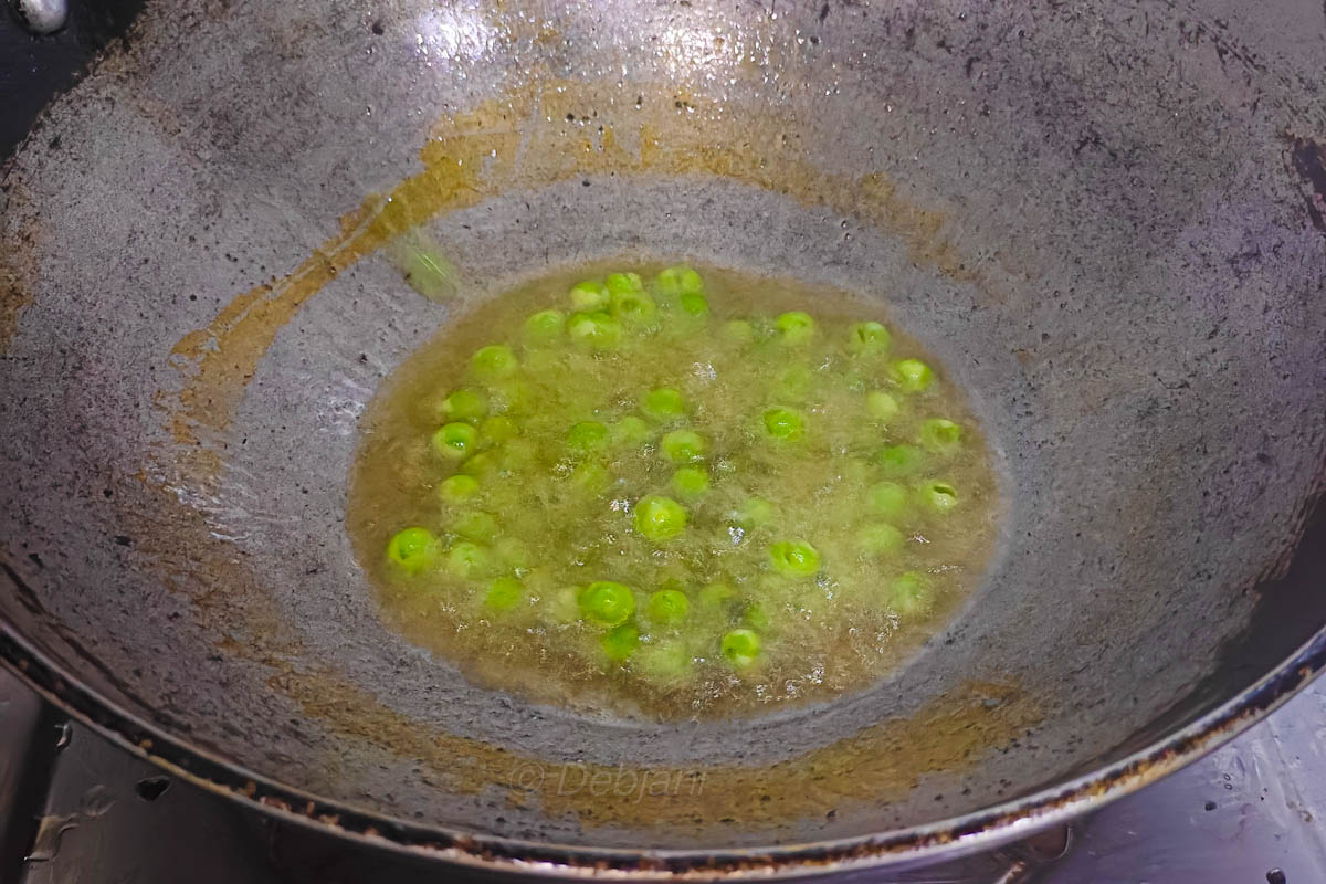 %sukhno aloor torkari niramish making debjanir rannaghar