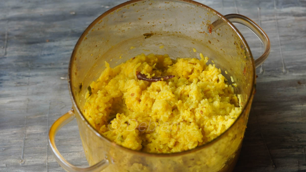 %basic daal khichdi recipe in microwave debjanir rannaghar