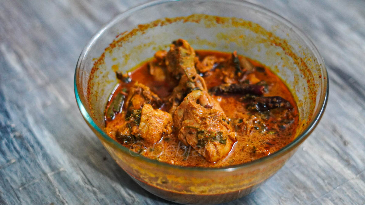 %cooking Chicken Curry in microwave recipe debjanir rannaghar