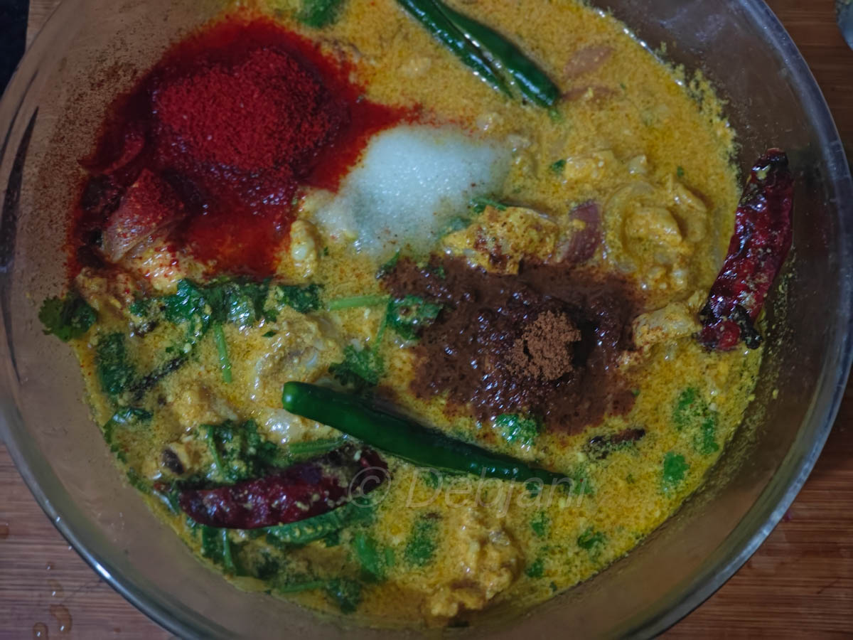 %basic chicken curry in microwave recipe step