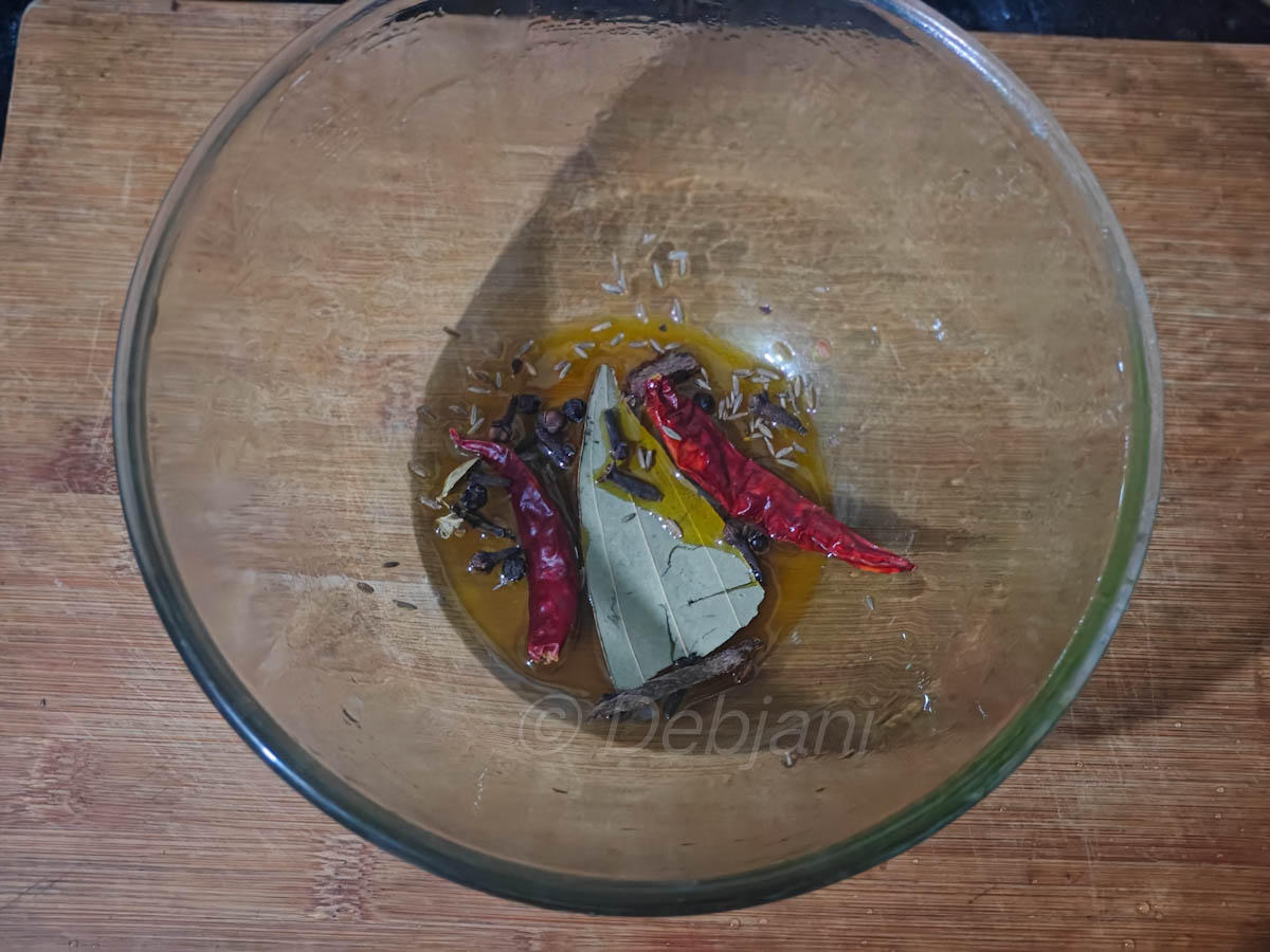 %basic chicken curry in microwave recipe step