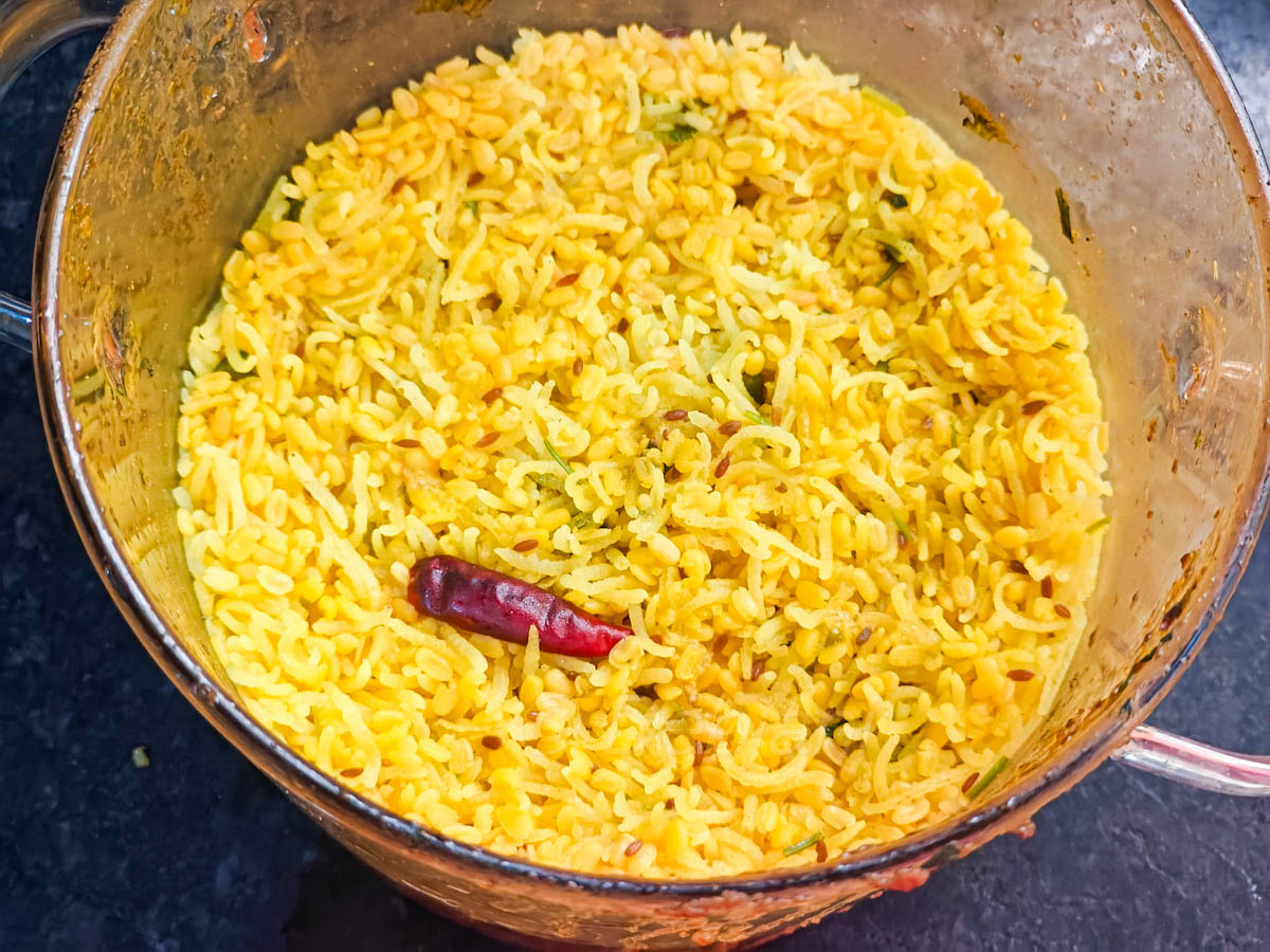 %how to cook khichdi in a microwave recipe step debjanir rannaghar