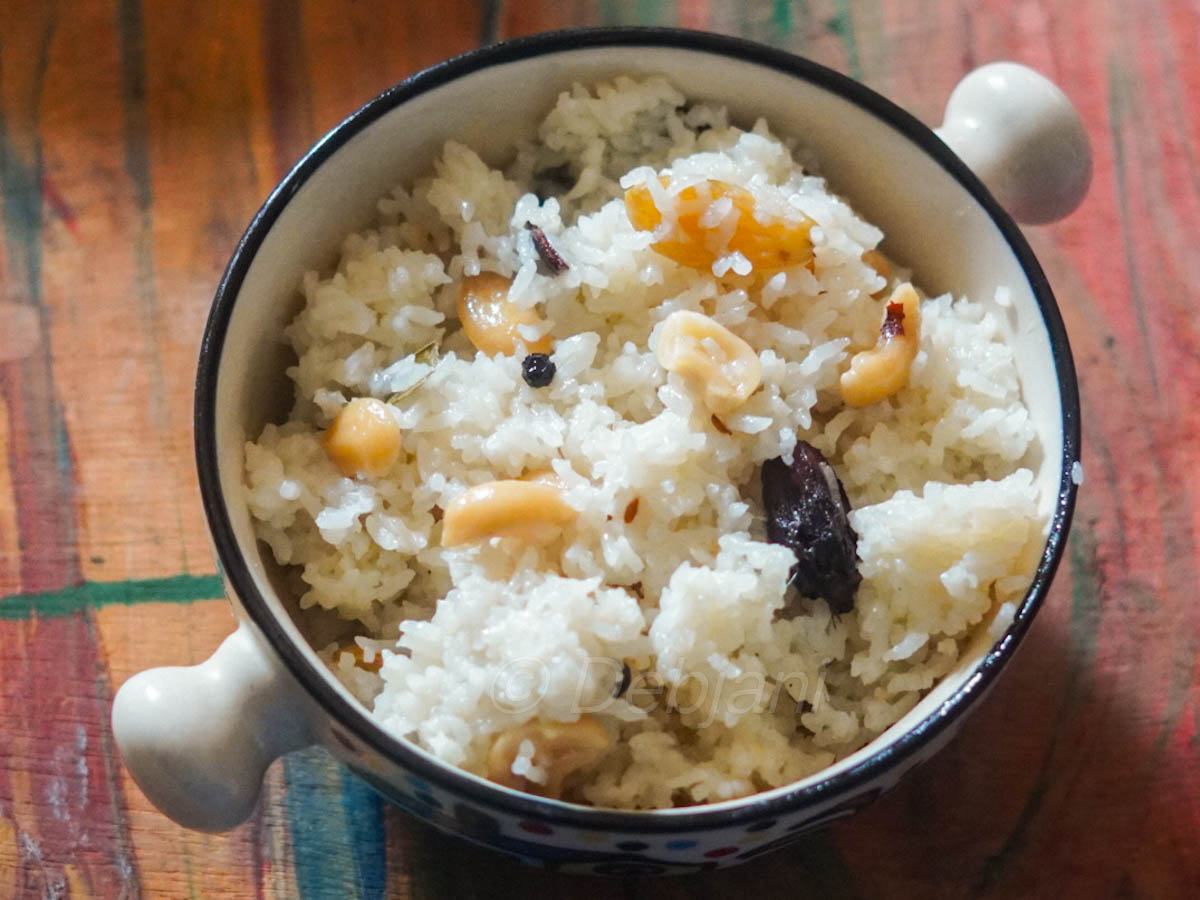%bengali while pulao with cashew nuts and raisin recipe debjanir rannaghar