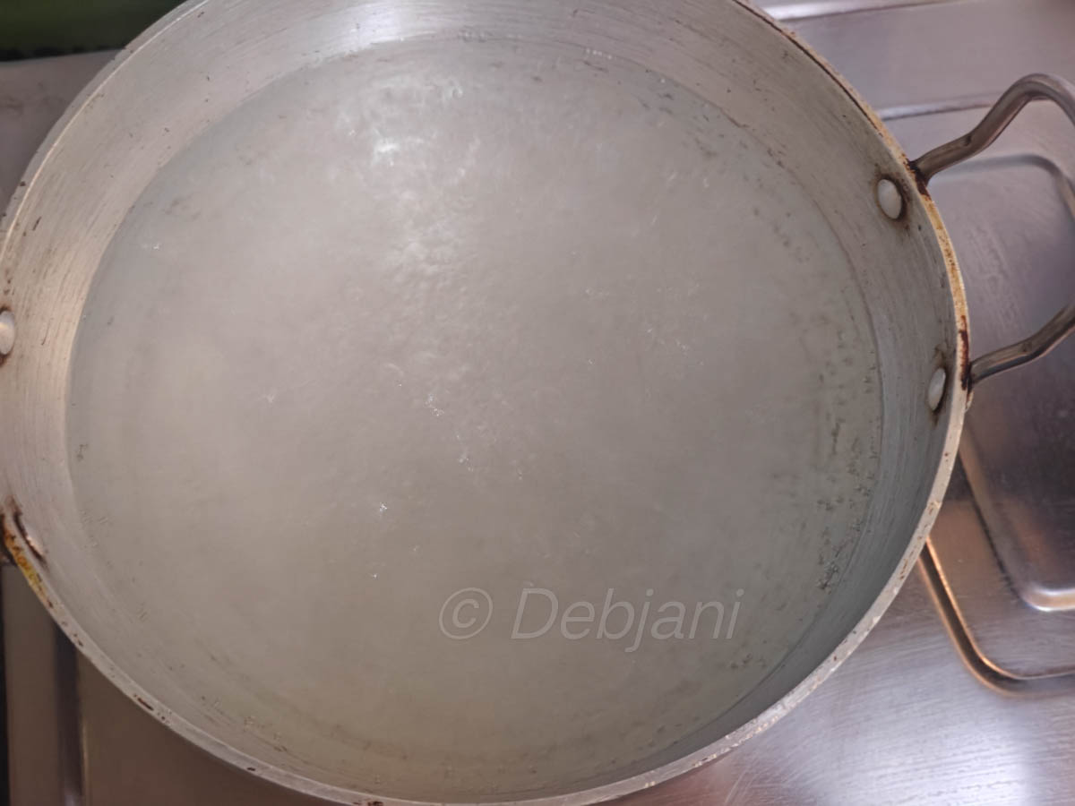 %boiling water to cook pulao