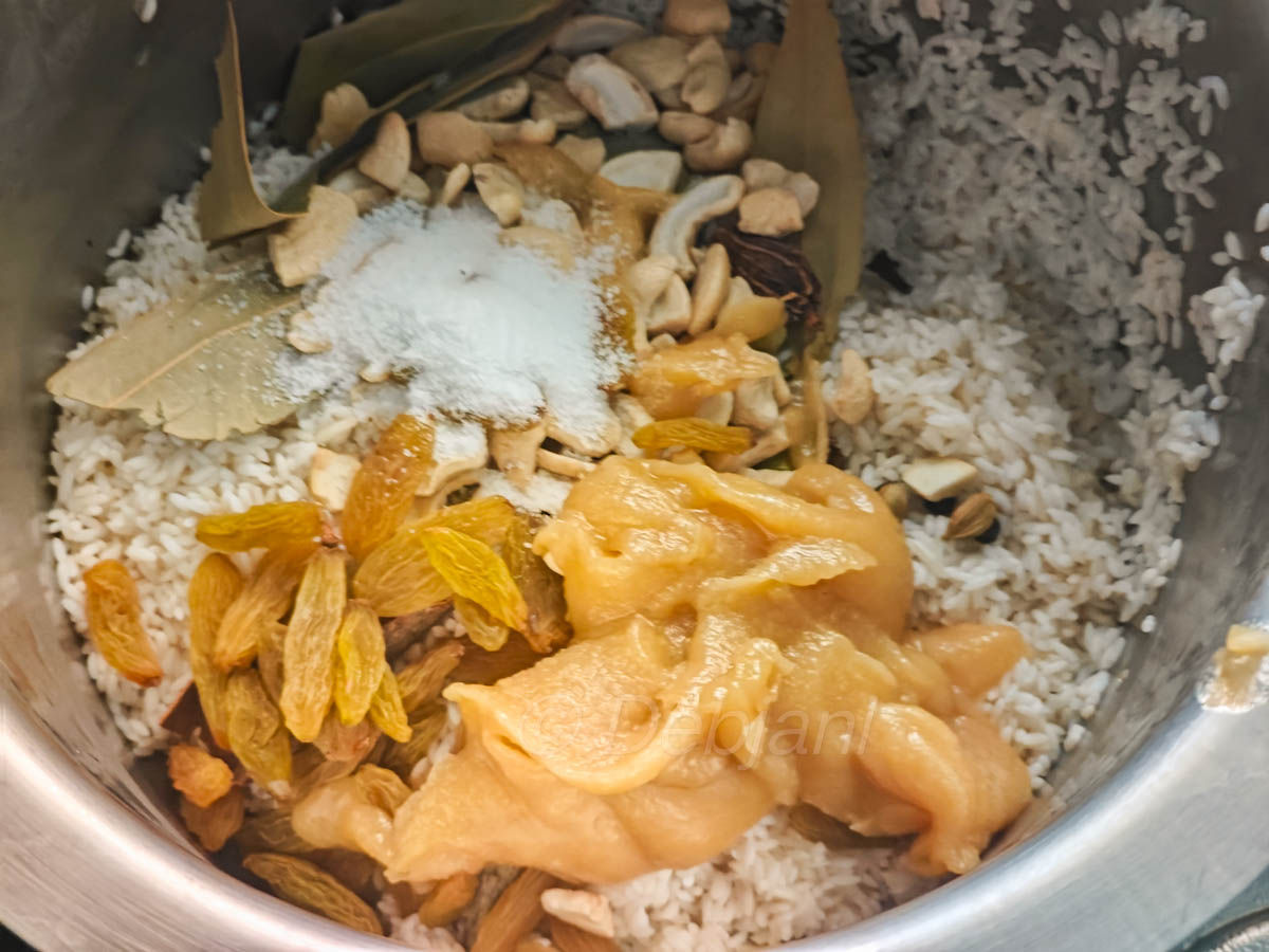 %marinating gobindobhog rice to cook pulao