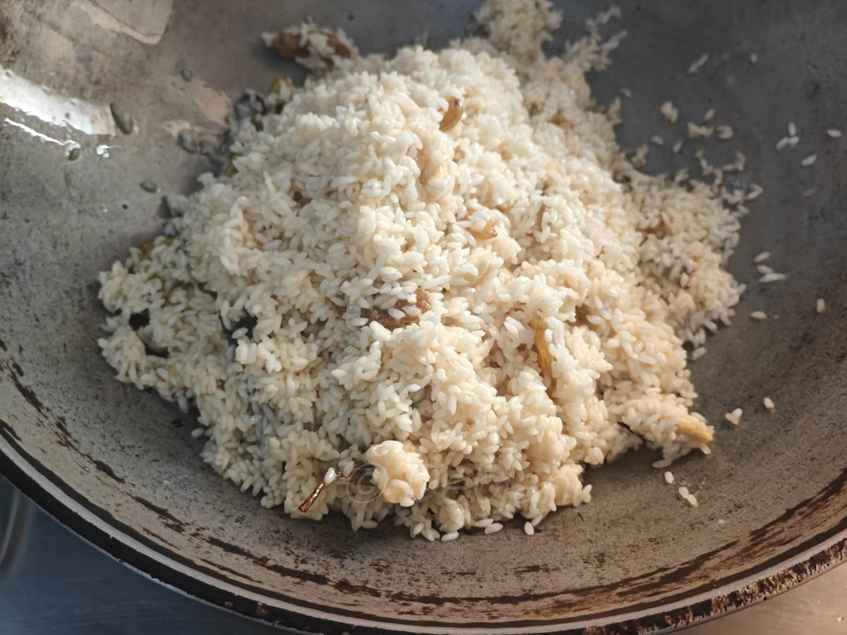 %cooking kaju kishmish pulao step