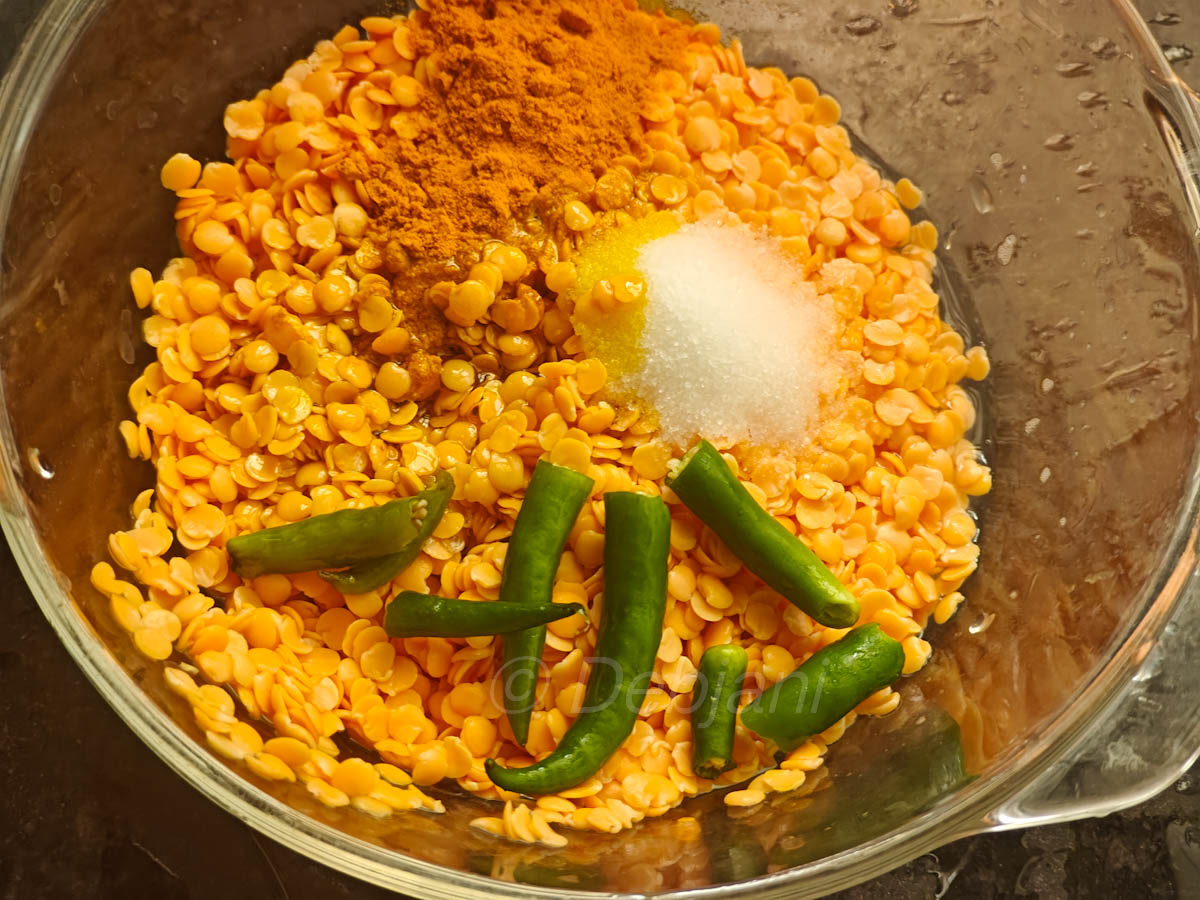 %cooking Bengali musoori dal sheddho in microwave step