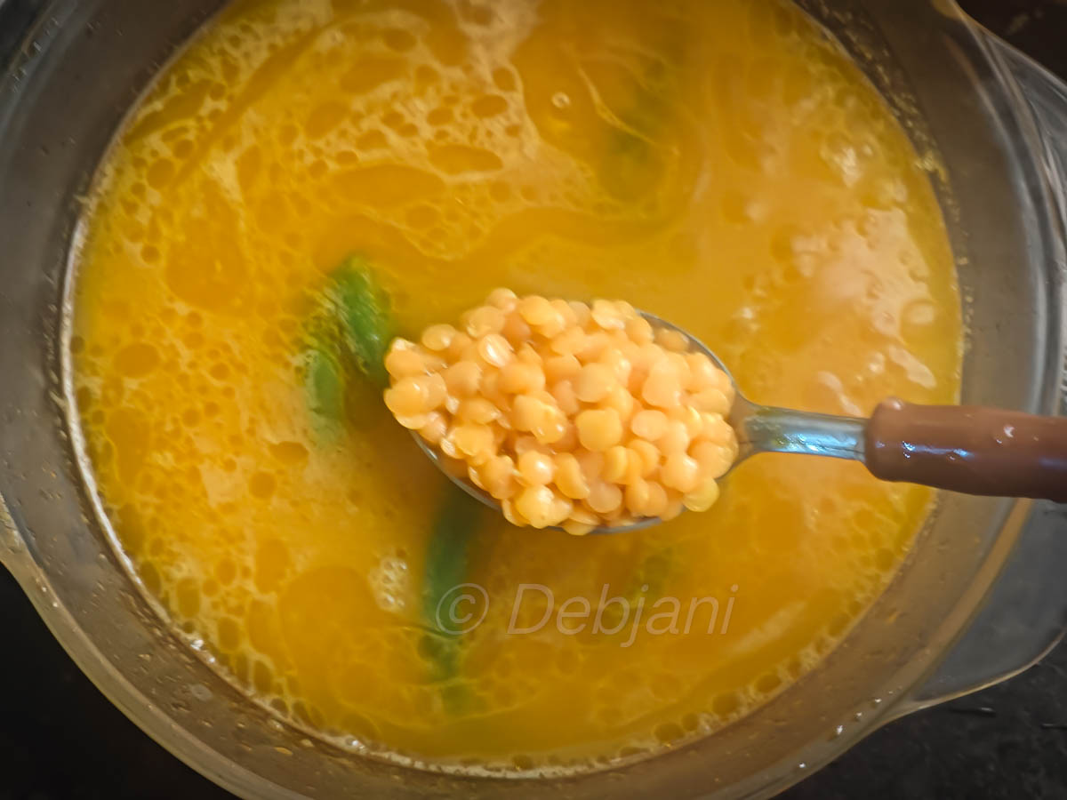 %cooking Bengali masoor dal siddho in microwave step