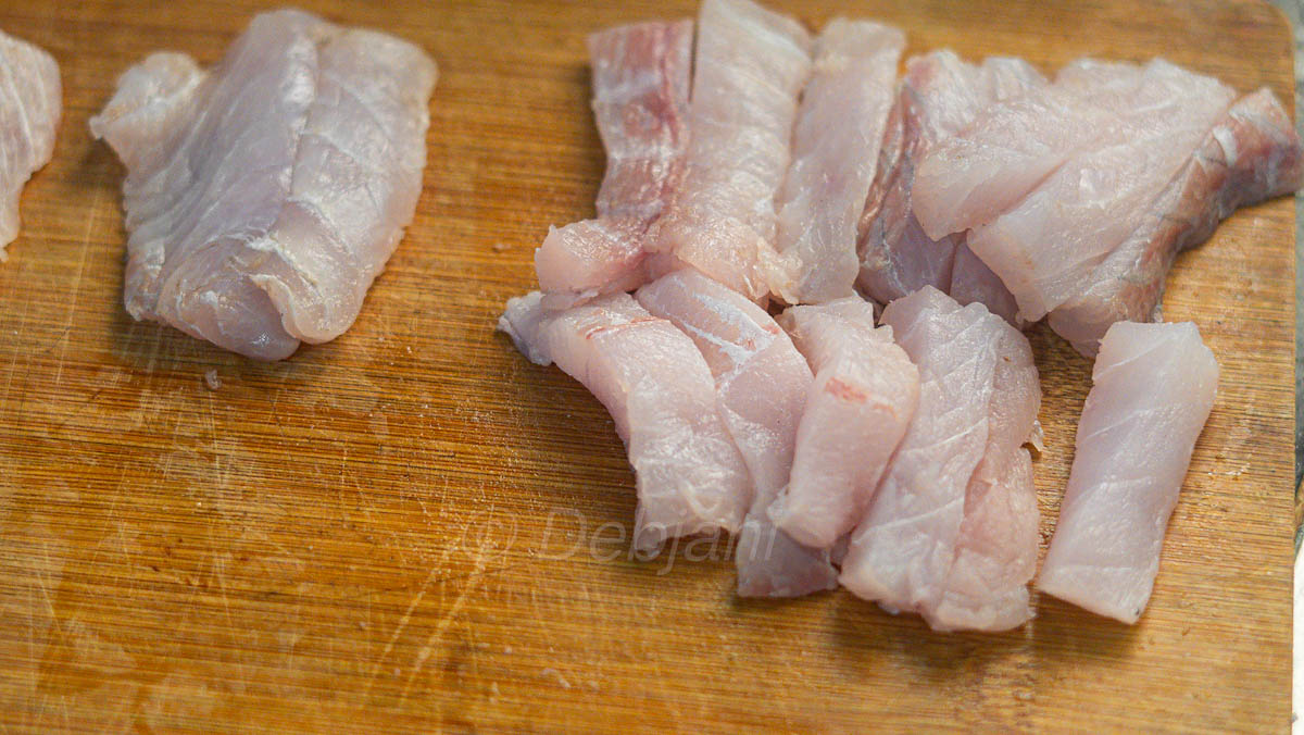 %bhetki macher fillet fish finger cut debjanir rannaghar