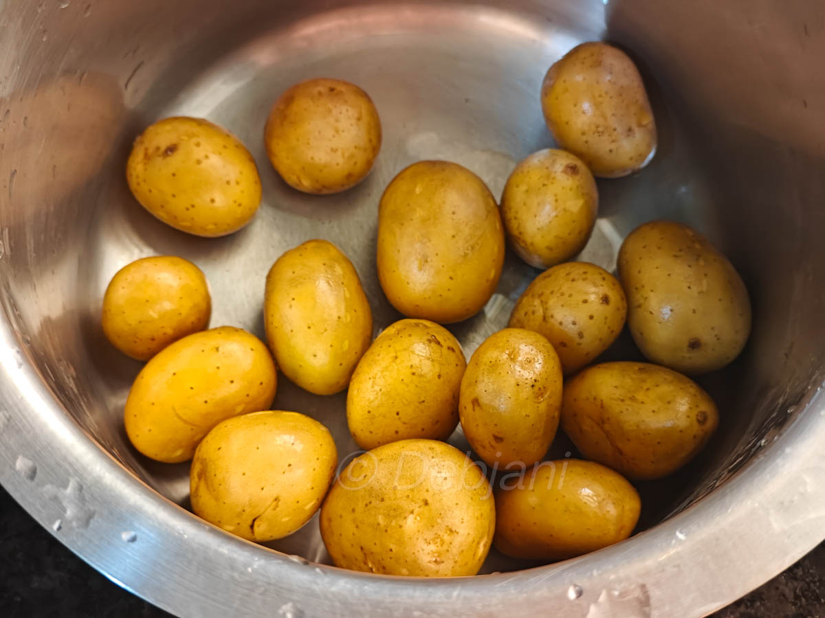 %washing potatoes