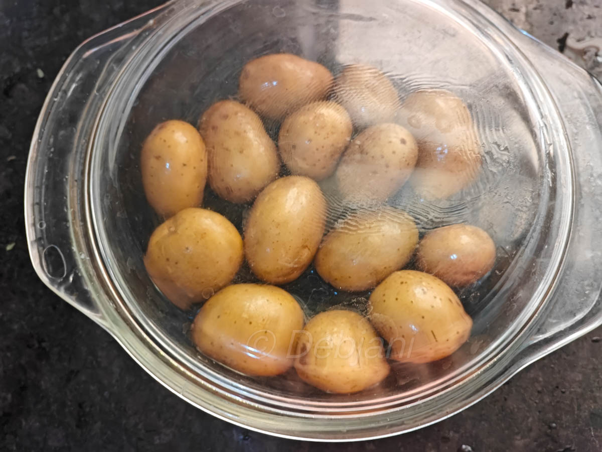 %How to Cook Potatoes with herbs in the Microwave