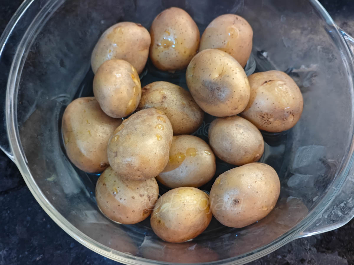 %How to Cook Potatoes with herbs in the Microwave