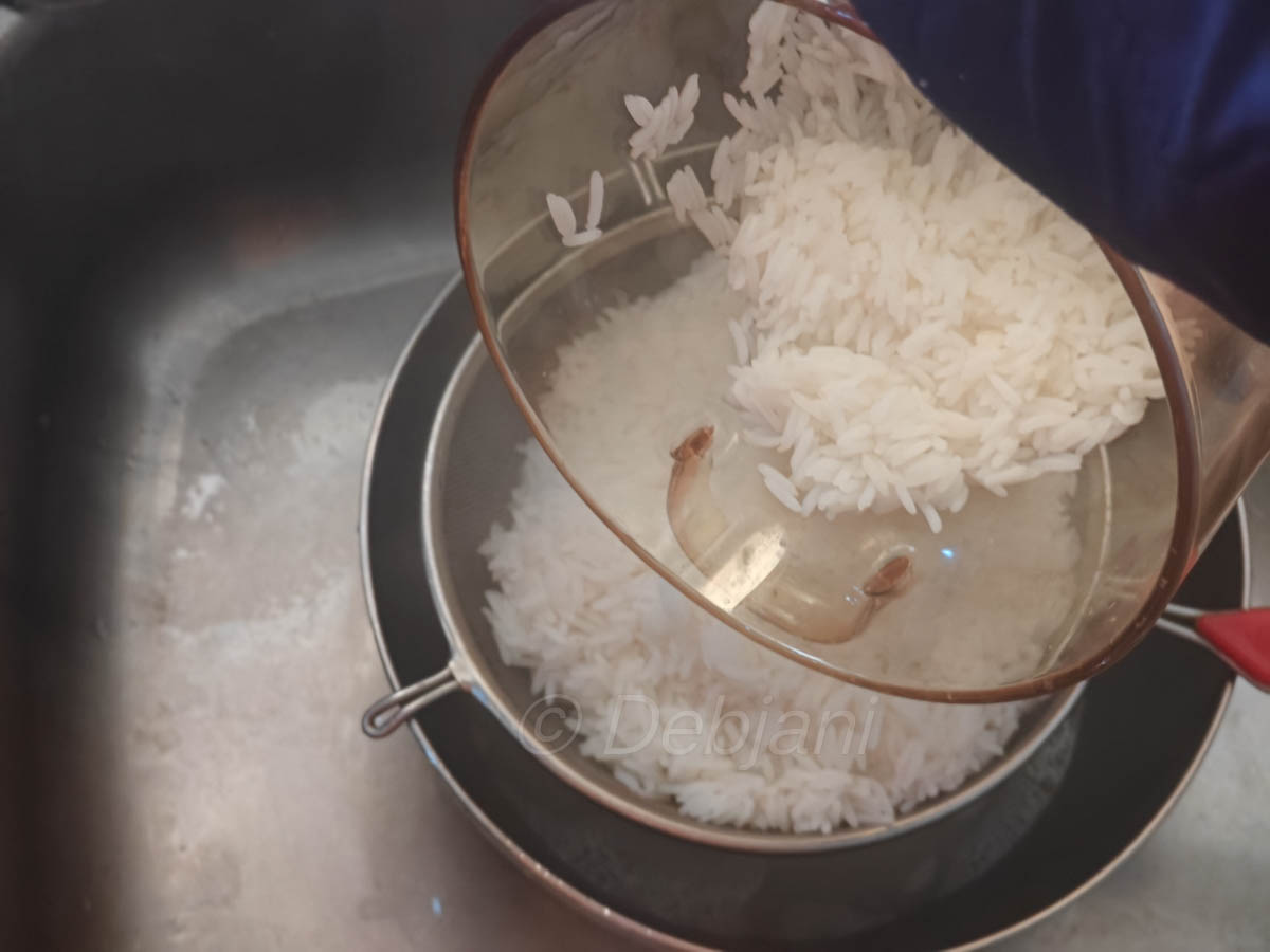 %cooking seddho chaler bhat in microwave recipe step